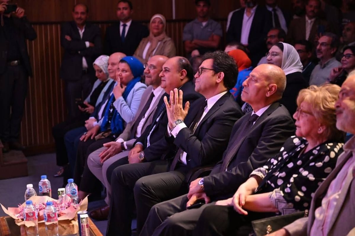 وزير الثقافة أحمد فؤاد هنو