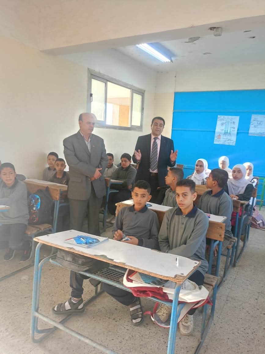 الدكتور محمد كامل يس