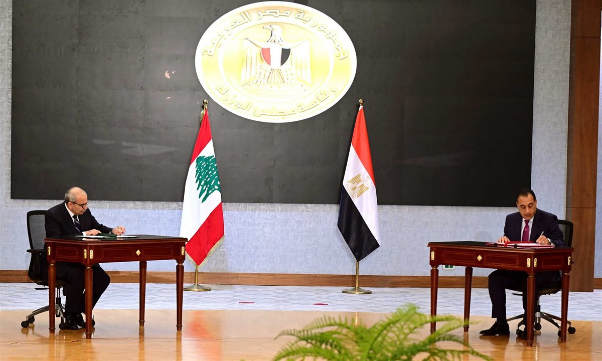 رئيس الوزراء ونظيره اللبناني&nbsp;