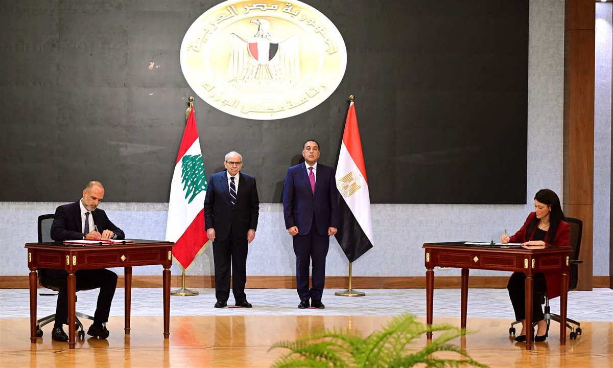 رئيس الوزراء ونظيره اللبناني&nbsp;