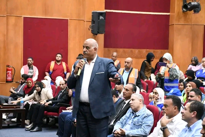 وزير الشباب والرياضة&nbsp;