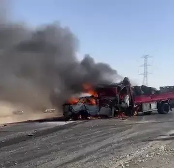 حادث مروع شهده الطريق الصحراوي الشرقي بالقرب من مركز ملوي جنوب محافظة المنيا، وأسفر عن مصرع 4 أشخاص وتفحمت جثثهم وإصابة آخرين
