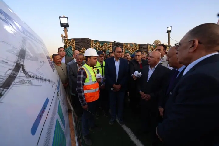 وزير الصناعة والنقل&nbsp;