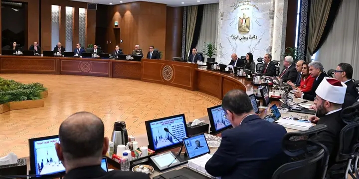 مجلس الوزراء يُوافق على استكمال إجراءات طرح محطات توليد الكهرباء بجبل الزيت
