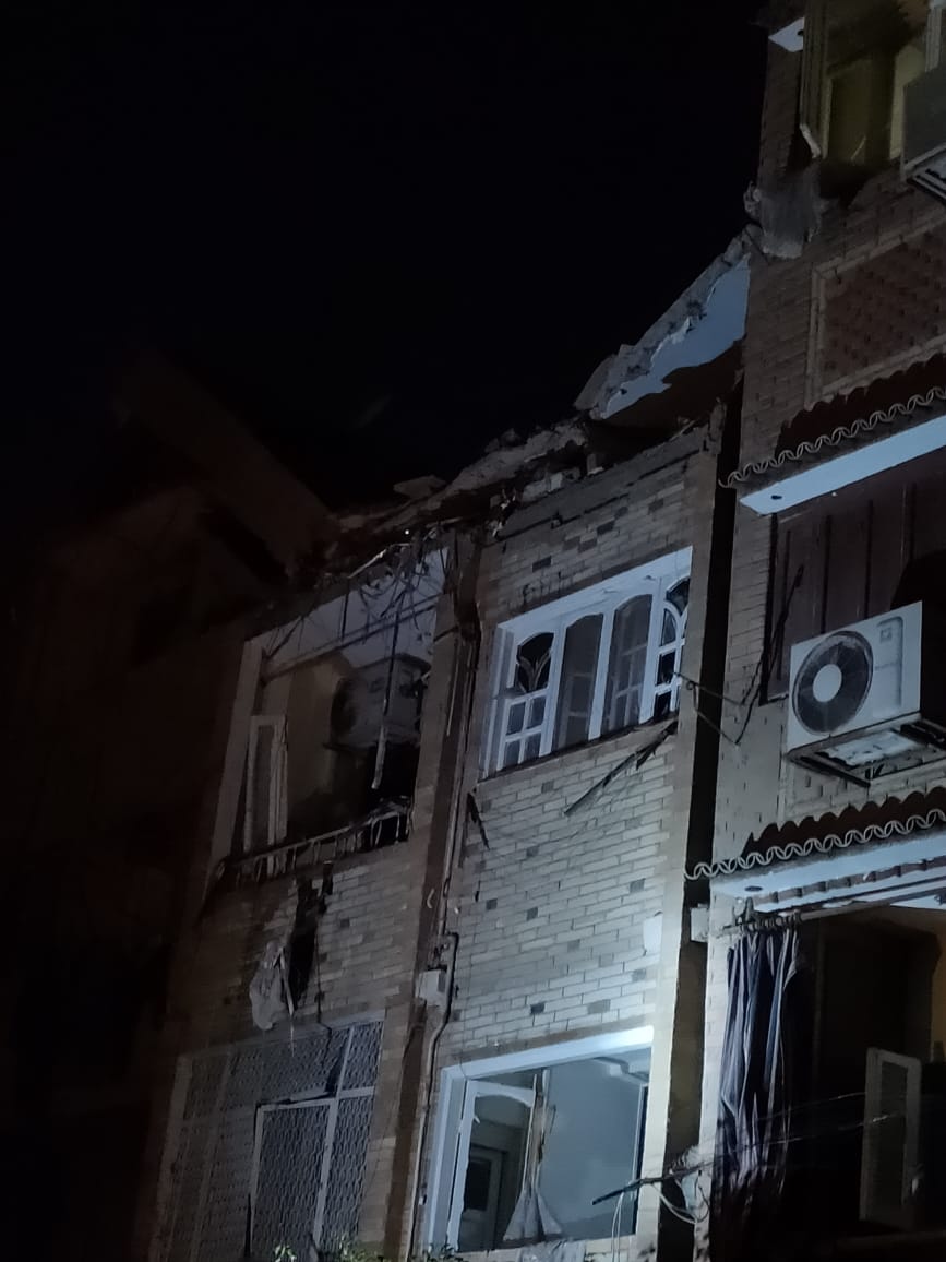 انفجار إسطوانة غاز وراء انهيار عقار بإمبابة بجوار مطعم كبدة البرنس