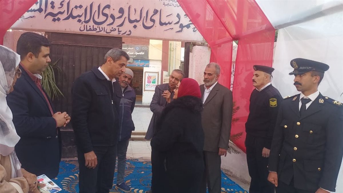 محافظ السويس يتفقد اللجان الإنتخابية لجولة الإعادة في مجلس النواب