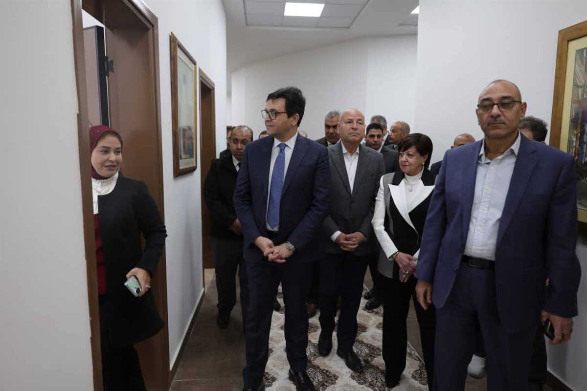 وزير الثقافة ومحافظ القاهرة يتفقدان مكتبة «نون السحار 2» بزهراء المعادي تمهيدًا لافتتاحها