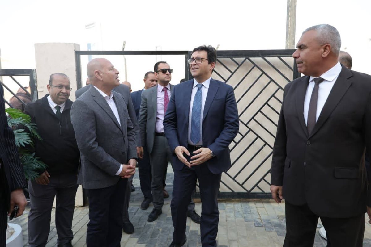 وزير الثقافة ومحافظ القاهرة يتفقدان مكتبة «نون السحار 2» بزهراء المعادي تمهيدًا لافتتاحها