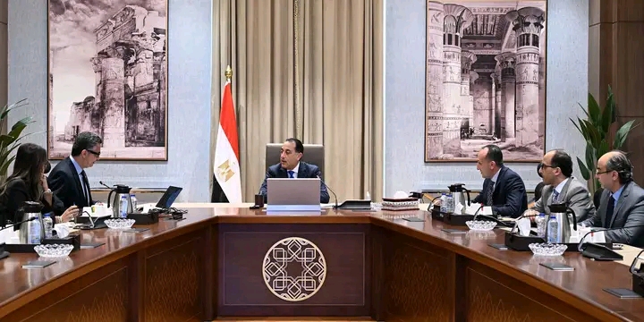 رئيس الوزراء يتابع مع وزير التموين مستجدات ملف تطوير منظومة الدعم