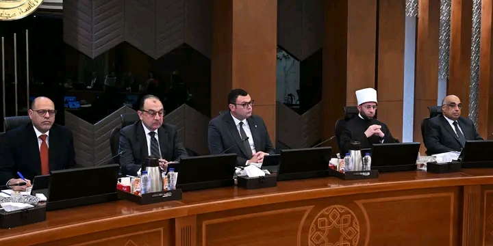 رئيس الوزراء يترأس الاجتماع الأسبوعي للحكومة