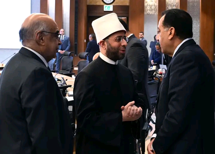 رئيس الوزراء يترأس الاجتماع الأسبوعي للحكومة