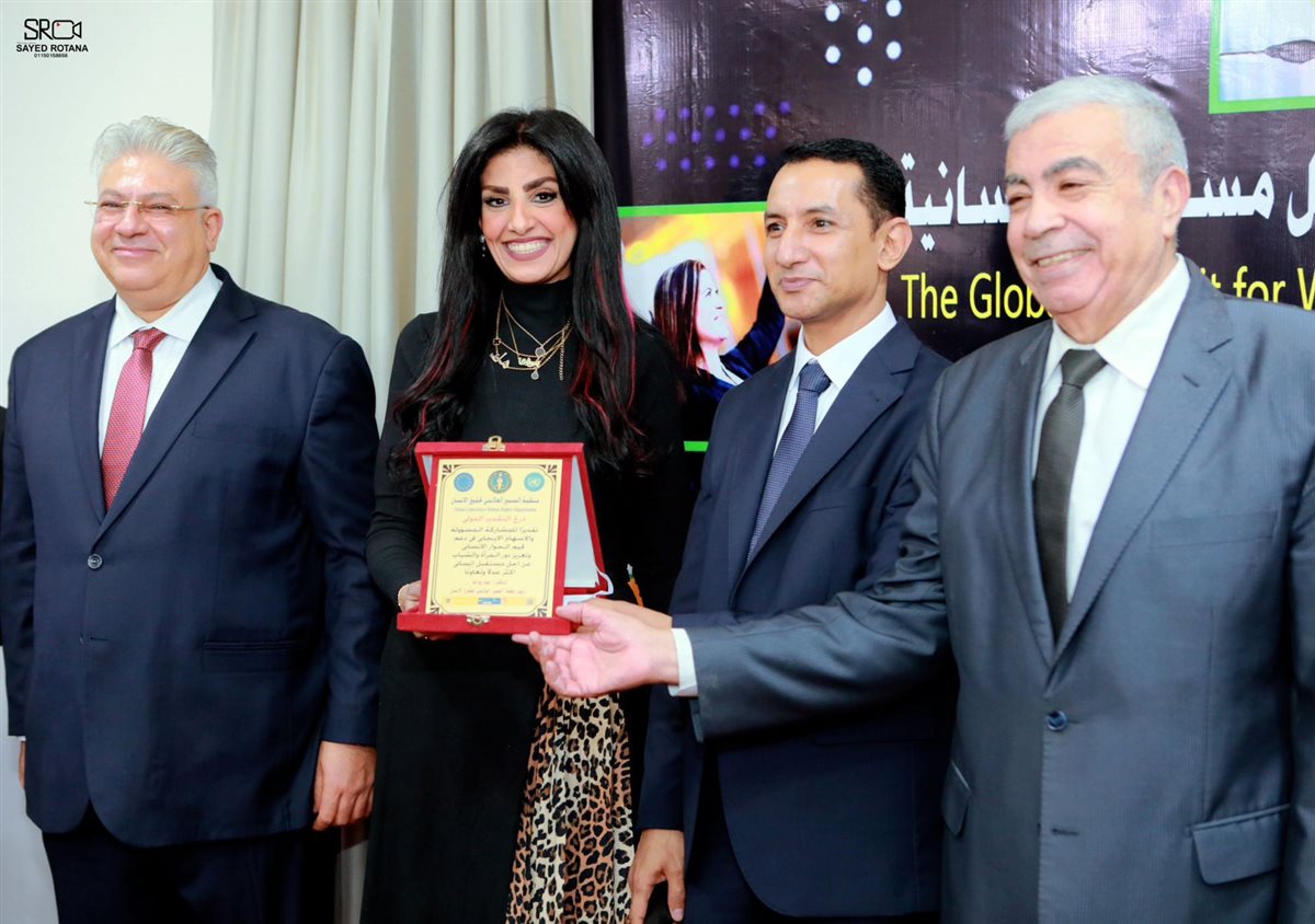 تكريم رفيع المستوى لرئيس مجلس إدارة مجلة كلاسي في حدث عالمي بالقاهرة