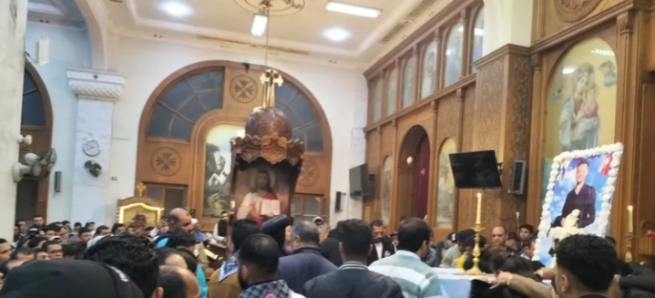 &nbsp;بأصعب مشاهد الحزن بني مزار تودع مينا ضحية الهجرة غير الشرعية باليونان