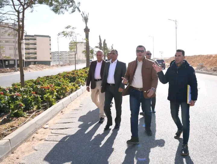 وزير الإسكان يتفقد مشروعي الموقف الإقليمي ومبنى المجمع الشرطي بمدينة حدائق العاصمة