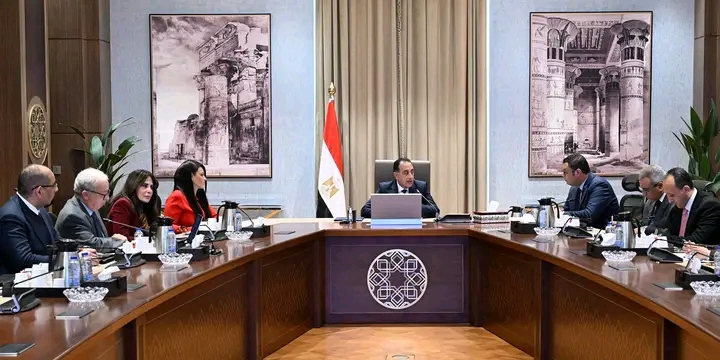 رئيس الوزراء يستعرض آليات تعظيم موارد هيئة المجتمعات العمرانية الجديدة