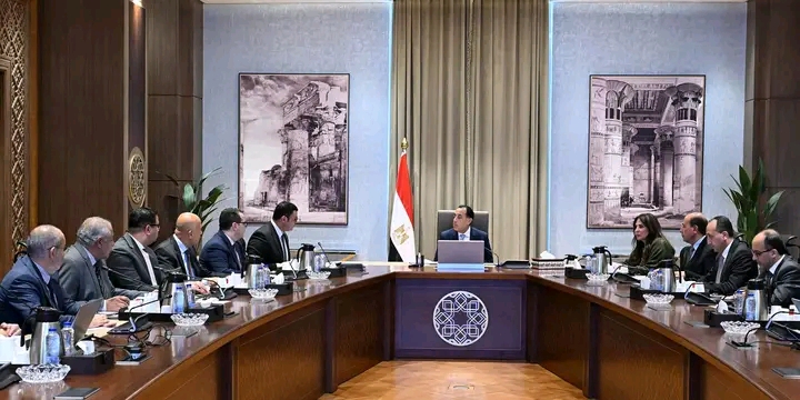 رئيس الوزراء يتابع موقف تنفيذ الأعمال المتبقية بحديقة الفسطاط تمهيدًا للافتتاح والتشغيل