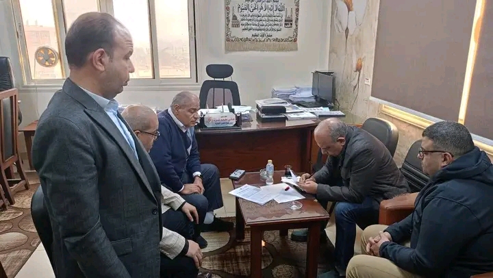 وزير الكهرباء والطاقة المتجددة يتفقد إدارة شبكات وإيرادات كهرباء الخانكة وقطاع المرج والقلج