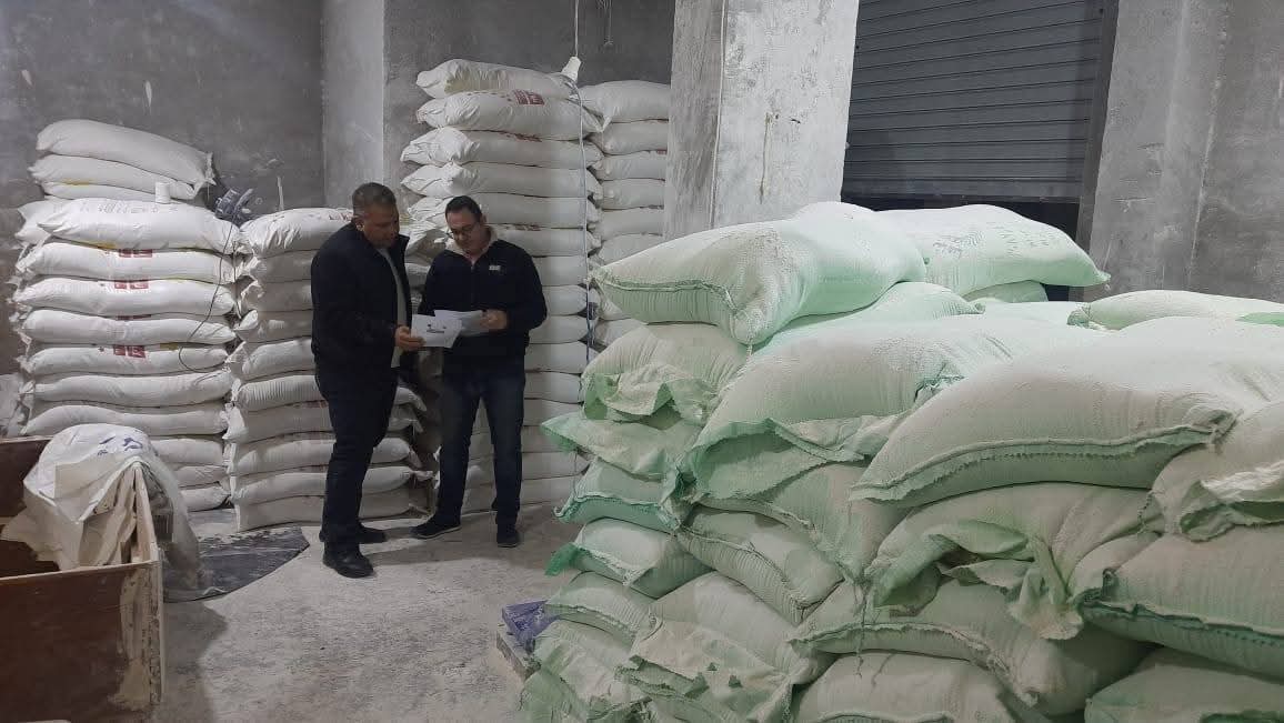 مديرية تموين الجيزة تضبط 14 طن دقيق بلدي مدعم في حملة ليلية