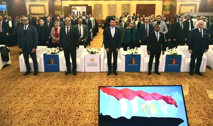 وزير الشباب والرياضة يفتتح النسخة الثالثة من منتدى العاملين بالشباب والرياضة