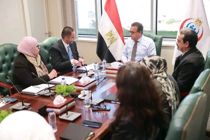 نائب رئيس مجلس الوزراء وزير الصحة يتابع مستجدات تكليف دفعة 2023 الطبية
