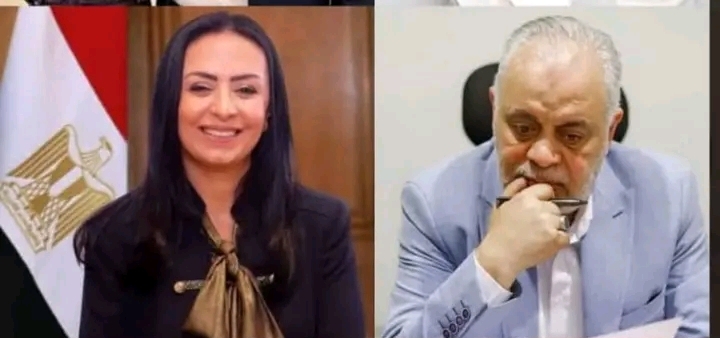 أشرف زكي والدكتورة مايا مرسي