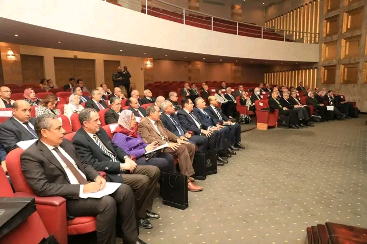وزير التعليم العالي يترأس اجتماع مجلس الجامعات الخاصة بجامعة المستقبل