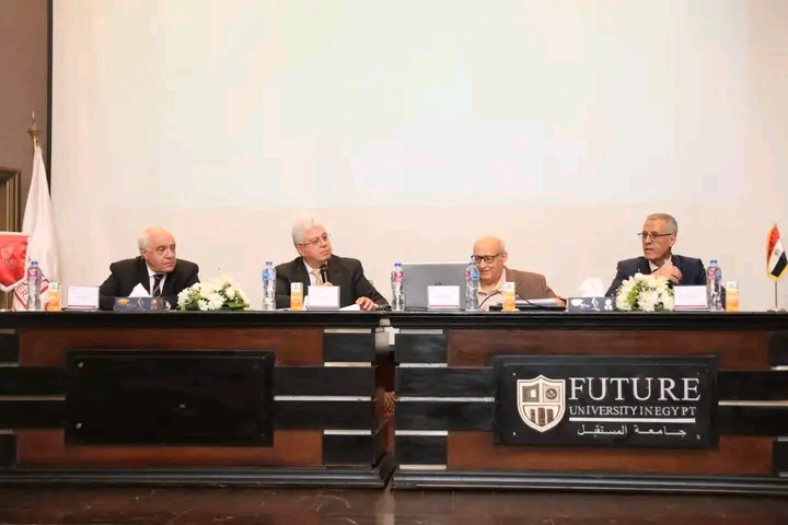 وزير التعليم العالي يترأس اجتماع مجلس الجامعات الخاصة بجامعة المستقبل