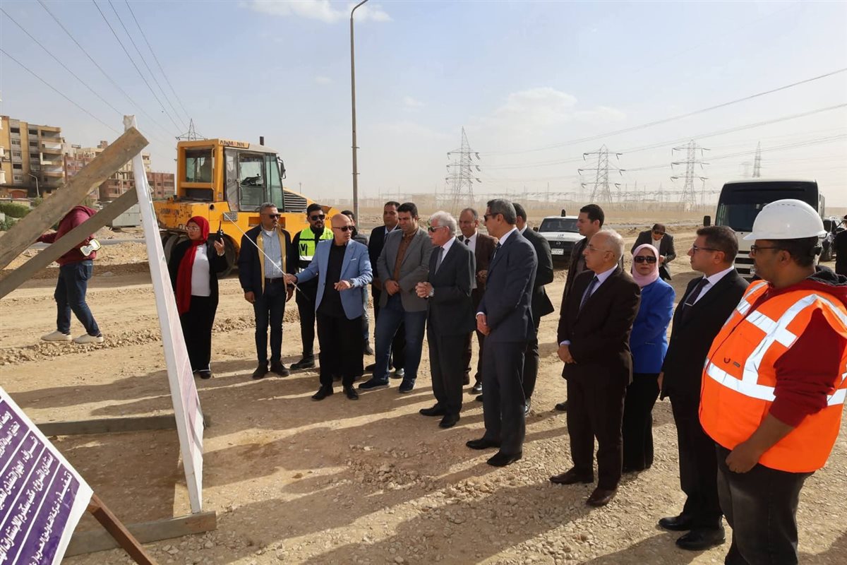 مستشار رئيس الجمهورية في السويس لتفقد عدد من المشروعات التنموية