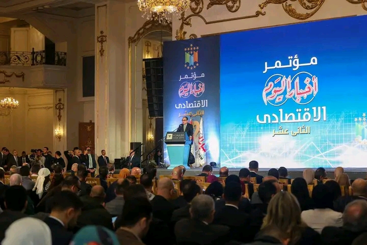 وزير قطاع الأعمال العام: الصناعة والإنتاج والتصدير والاستثمار ركائز أساسية للجمهورية الجديدة.. والشباب في قلب عملية التنمية