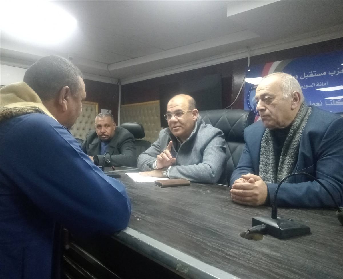 تنفيذًا لتوجيهات القيادة السياسية ..النائب أحمد خشانة يعقد اللقاءات الجماهيرية بالسويس للإستماع إلى شكاوى المواطنين