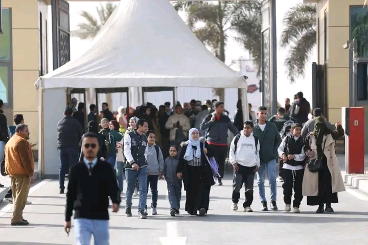معرض القاهرة الدولي للكتاب يصل إلى أول مليون زائر خلال يومين من فتح أبوابه للجمهور