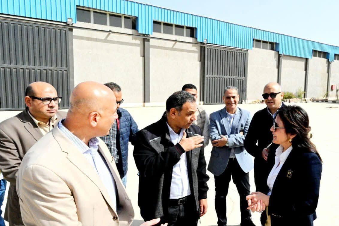 عقب جولتها بمدينة حدائق العاصمة: وزيرة الإسكان تتفقد مشروع المحطة الوسيطة للمخلفات بالمنطقة الصناعية الأولى بمدينة العبور
