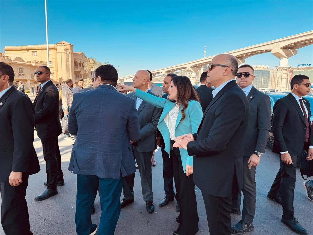 &nbsp;وزيرة الإسكان تقوم بجولة مفاجئة بمدينة القاهرة الجديدة