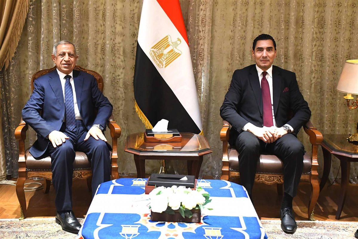 &nbsp;وزير الشباب والرياضة يلتقي رئيس الأكاديمية العربية للعلوم والتكنولوجيا لبحث تطوير وتعزيز التعاون بين الجانبين