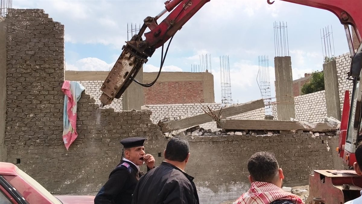 رئيس مركز ومدينة أبو النمرس بجنوب الجيزة يُتابع أعمال الإزالات بشبرامنت