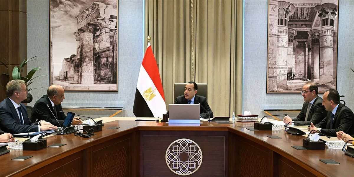 رئيس الوزراء يتابع موقف استعدادات قطاع الطاقة خلال الفترة المقبلة في ضوء التصعيد العسكري بالمنطقة