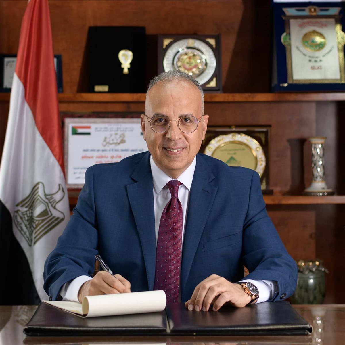وزير الموارد المائية الدكتور سويلم يتابع آخر مستجدات إنشاء 