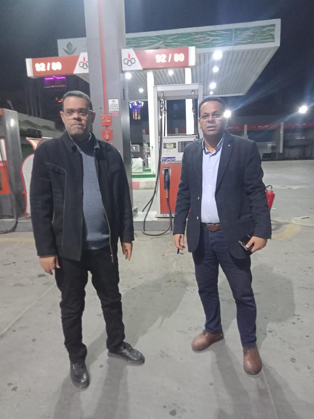 مدير تموين السويس يتابع فجر اليوم تطبيق الأسعار الجديدة للبنزين بمحطات الوقود