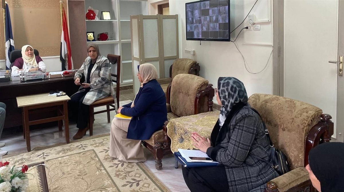 مدير تعليم السويس تواصل لقاءاتها اليومية مع العاملين في الحقل التعليمي