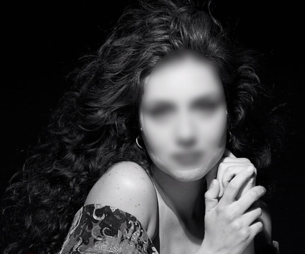 محاكمة فنانة شهيرة و4 أخرين بتهمة سرقة بالإكراه وشروع في قتل سيدة
