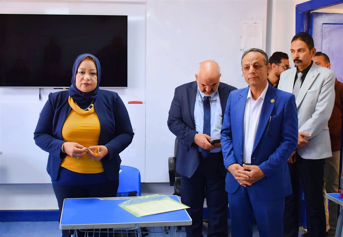 مدير تعليم جنوب سيناء يتفقد الامتحانات التجريبية