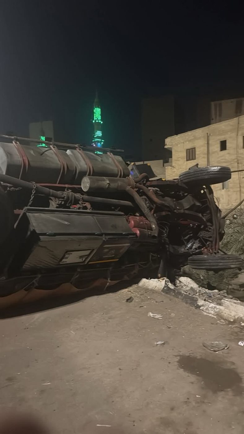 حادث تصادم مروع بين 3 سيارات أعلى الطريق الدائري بالمريوطية