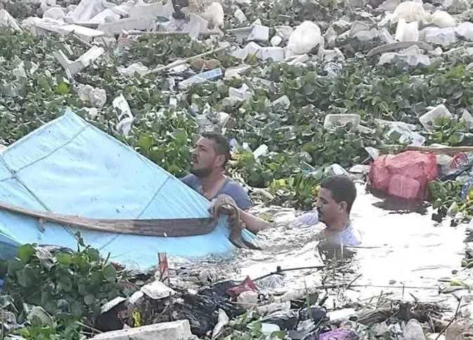 أهالي منقباد يستغيثون بالرئيس عبد الفتاح السيسي لحل مشاكلهم
