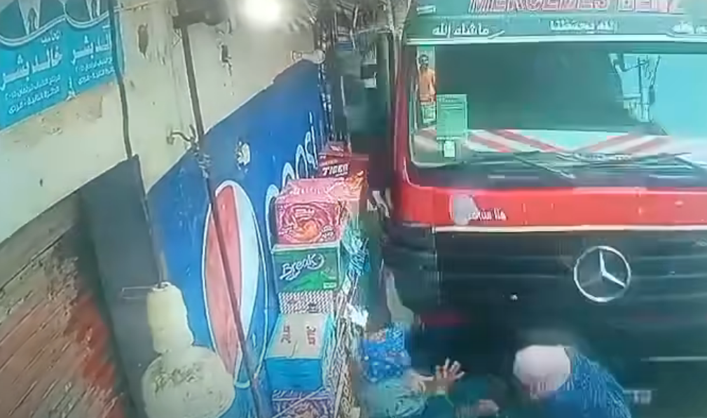 فيديو صادم في الشرقية.. حادث غامض يثير الغضب ويذهل الجميع