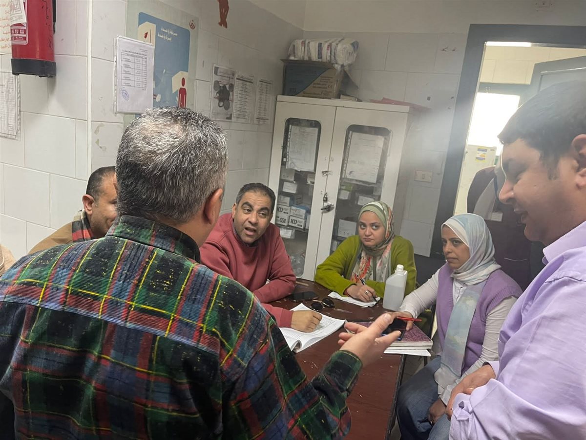 وكيل وزارة الصحة بأسيوط يتابع أعمال القافلة الطبية بحديقة الفردوس ويؤكد انتظام تقديم الخدمات للمواطنين