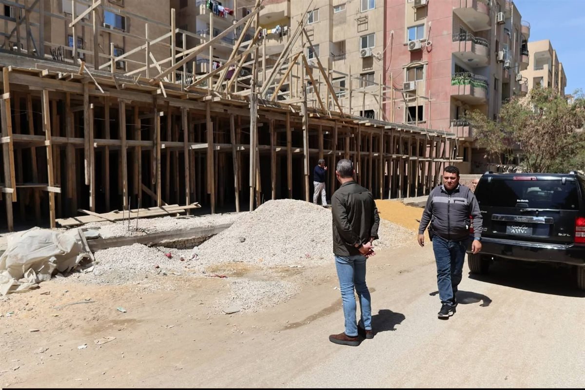 محافظ الجيزة يتفقد حدائق الأهرام ويوجّه بمراجعة تراخيص البناء والرسومات الهندسية