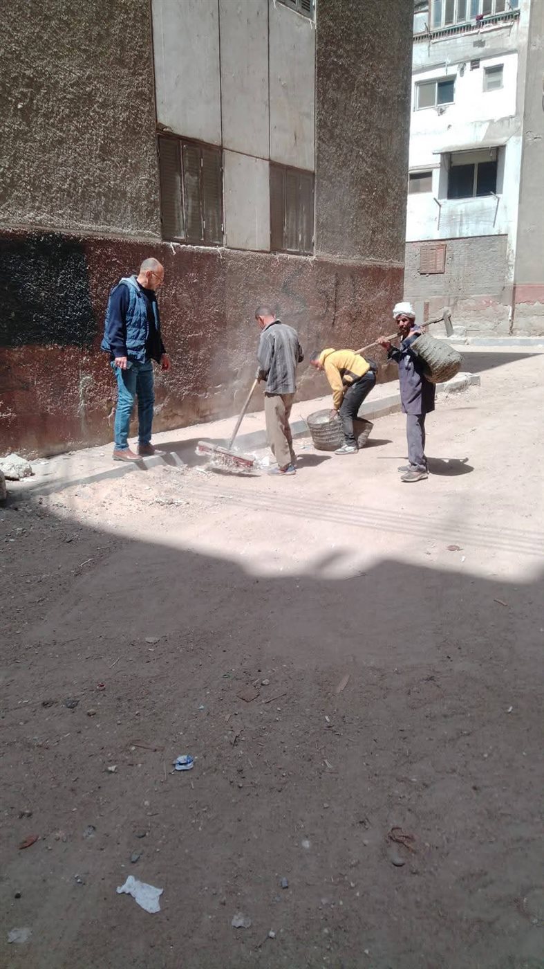 محافظ أسيوط يشدد على تكثيف حملات النظافة بحي شرق لتحسين الخدمات والمظهر الحضاري