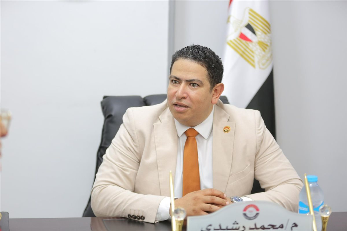 محمد رشيدي: &nbsp;تحركات القاهرة تحمي المنطقة من الانزلاق نحو الفوضى