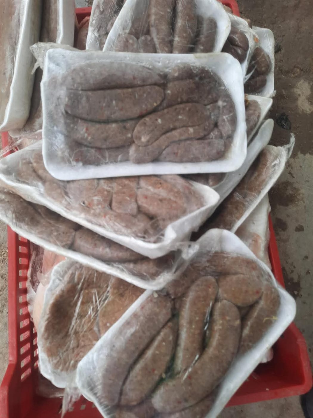 تموين السويس : ضبط 115كيلو &nbsp;أسماك ودواجن.. و1000 عبوة كاتشب ومياه غازية فاسدة