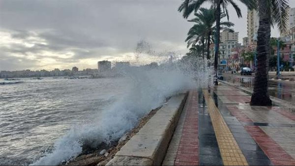 المتابعة المستمرة من الهيئة العامة لموانئ البحر الأحمر لحالة الطقس وتأثيراته على حركة الملاحة